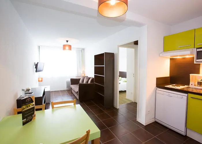 - アパートホテル 3*