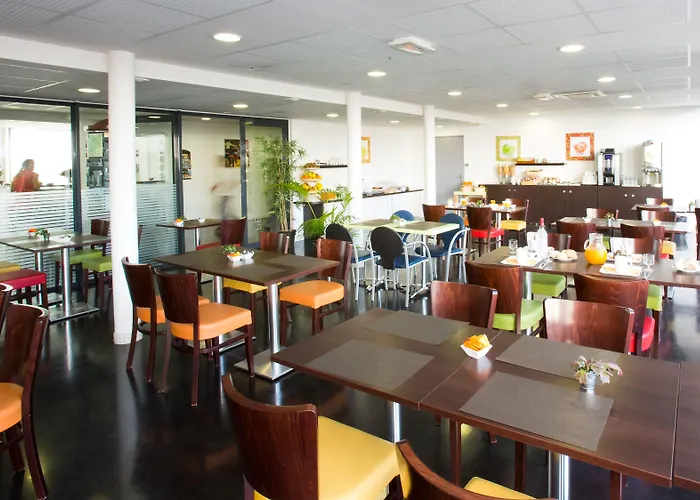 - アパートホテル 3*