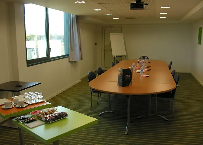 - アパートホテル