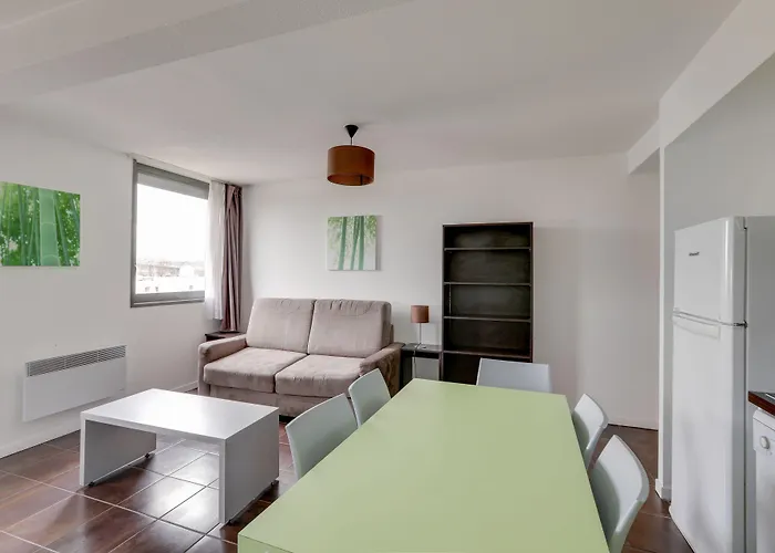 アパートホテル - 3*