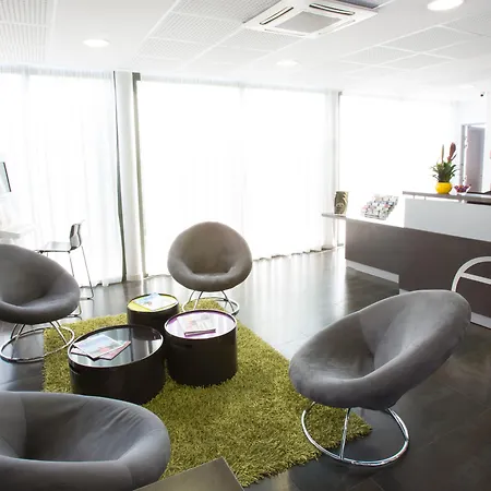 - Parc Des Expositions Lejlighedshotel