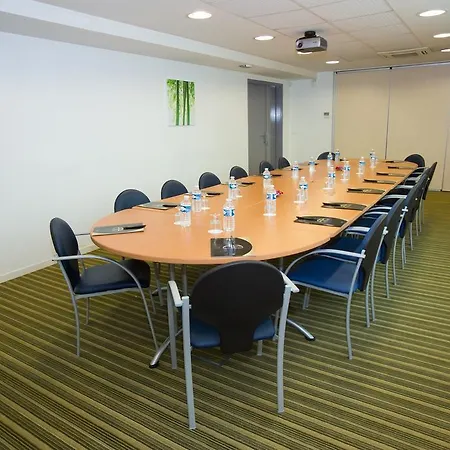 - Parc Des Expositions Lejlighedshotel 3*